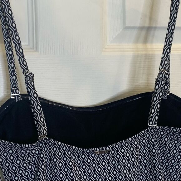 Womens DKNY One Piece Swimsuit Black/White Print Size Medium UPF Protect - Picture 5 of 11